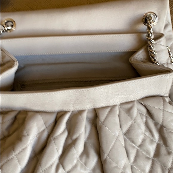 ‼️SOLD‼️💯% Authentic Chanel chain around bag - Picture 10 of 11